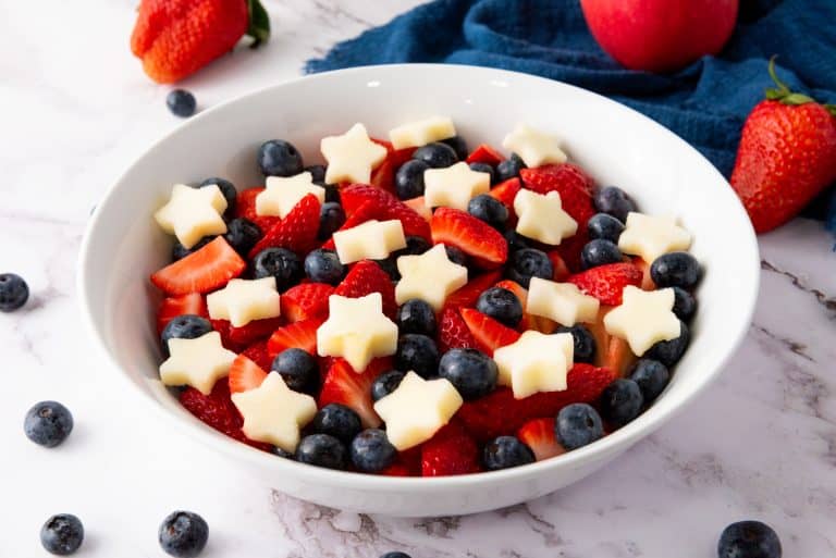 Star-Spangled Fruit Salad – A Festive & Fresh Patriotic Treat!