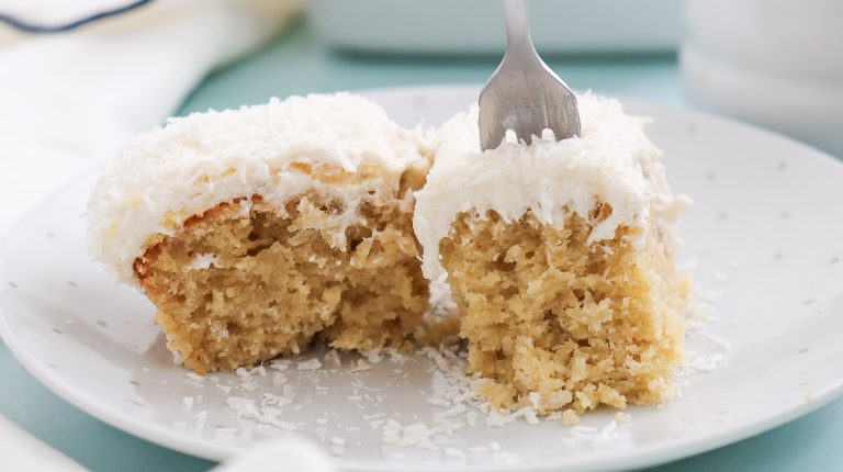 Fluffy Coconut Cake: A Light and Tropical Dessert Favorite